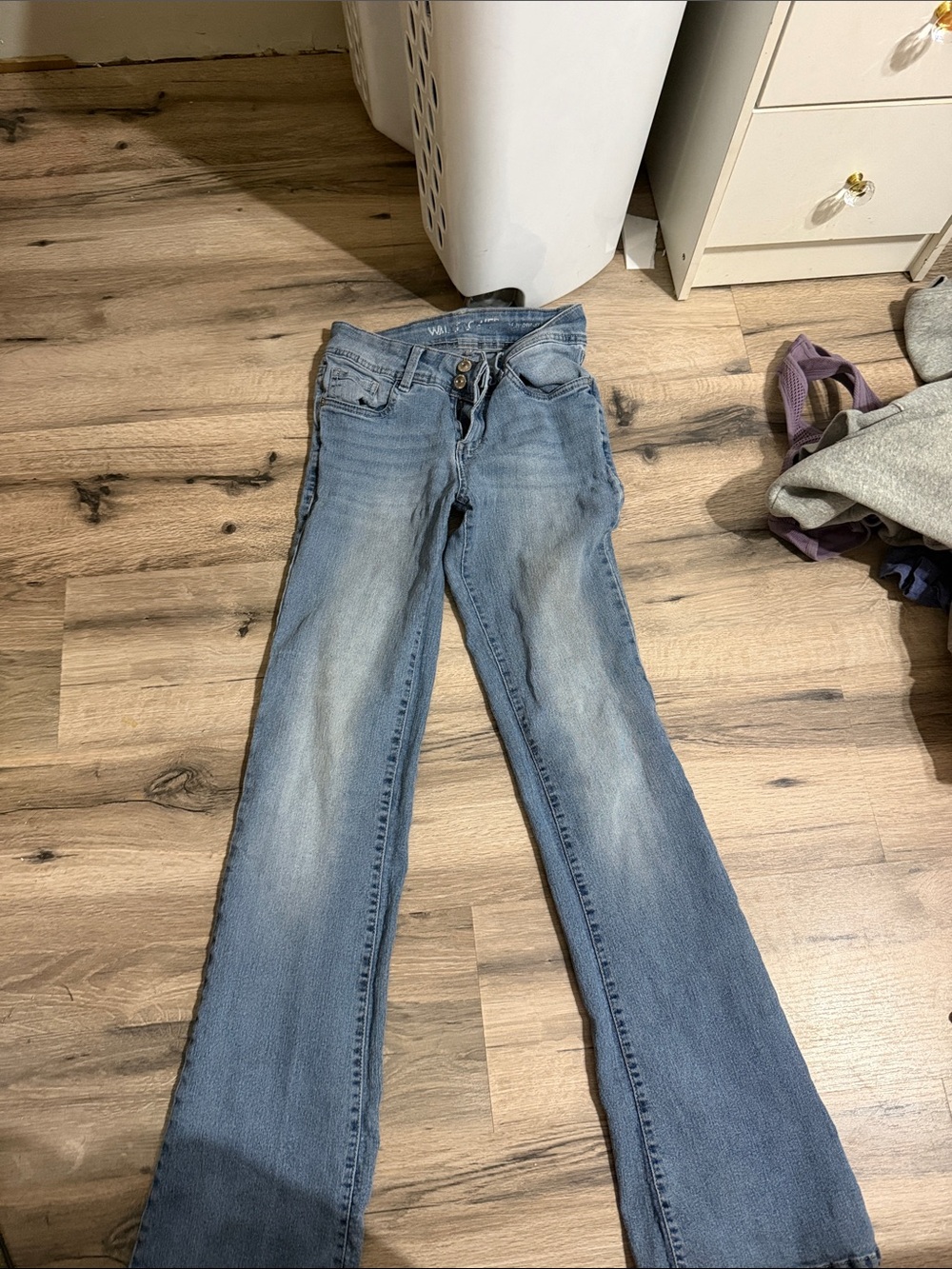 Wallflower Light Wash Women's Bootcut Jeans